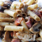 Vezelrijkpasta met champignons en tomaat