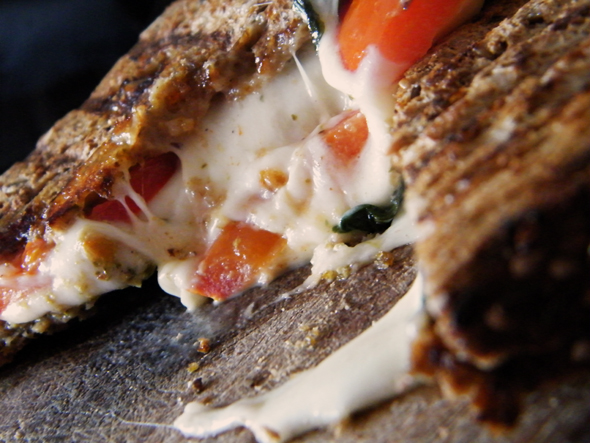 caprese tosti