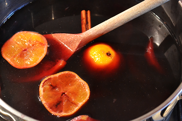gluhwein pan gluhwein pan