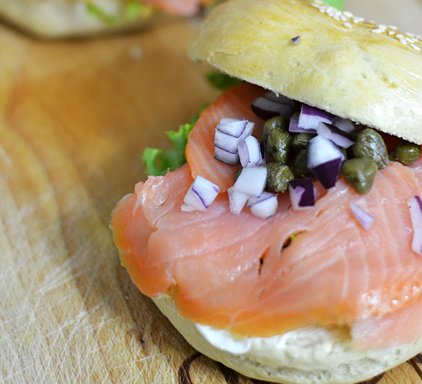 Fastfood Friday Bagel Wilde Zalm OhMyFoodness