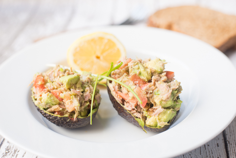 gevulde avocado met tonijn gevulde avocado met tonijn