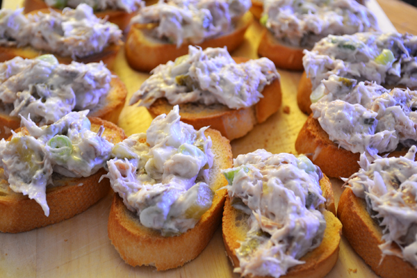 crostini met makreelsalade