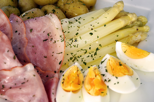 asperges op traditionele wijze 