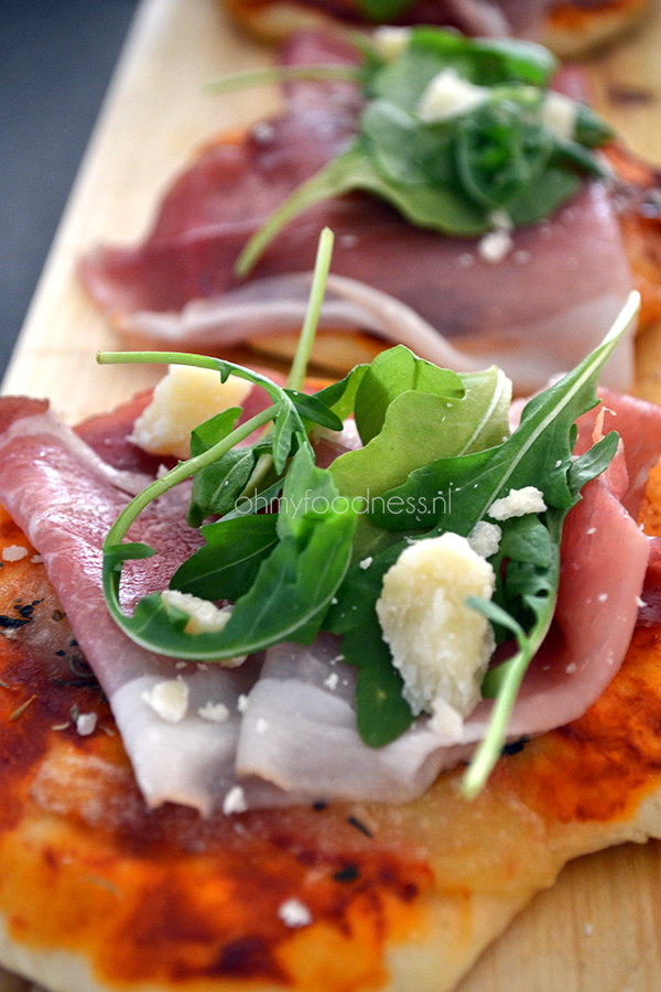 mini prosciutto pizza 