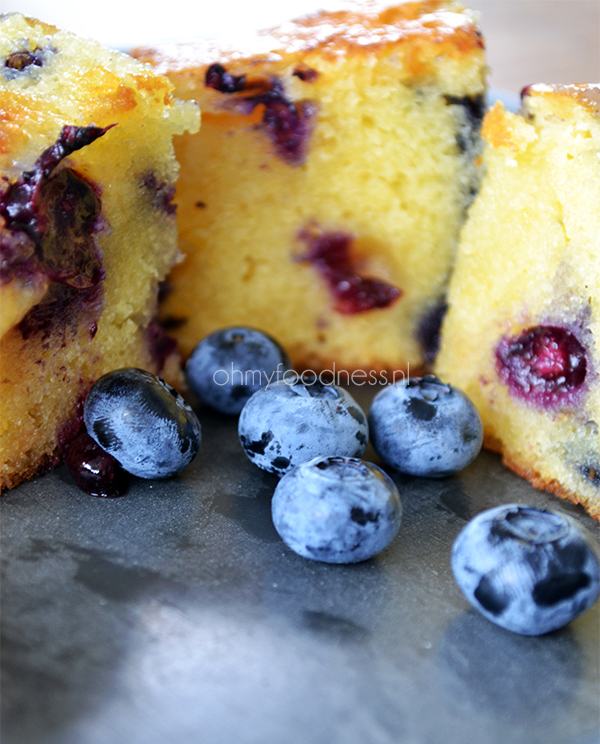 witte chocolade brownies met blauwe bessen 1