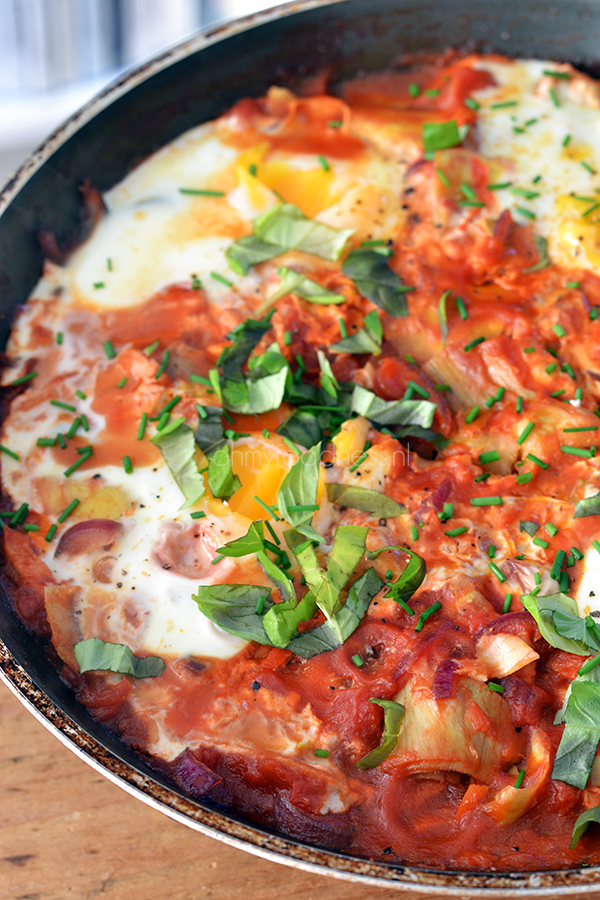 eieren in tomatensaus met artisjok