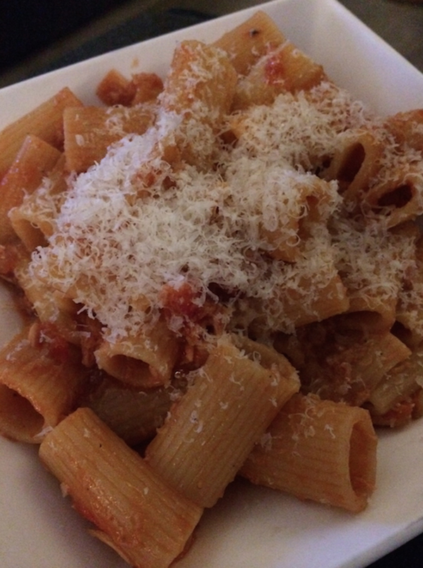 Pasta met tonijnsaus