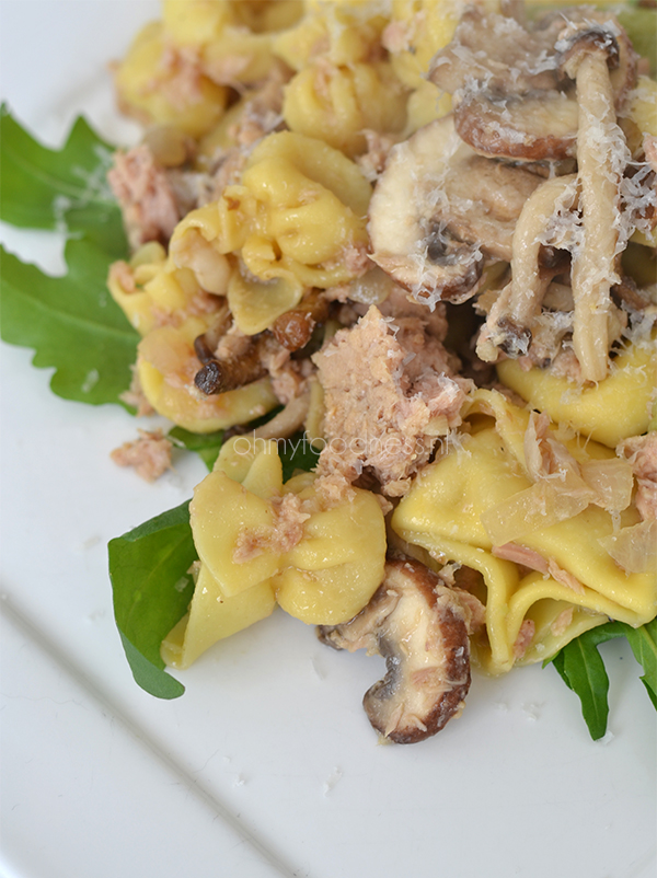 ravioli met paddenstoelen en tonijn