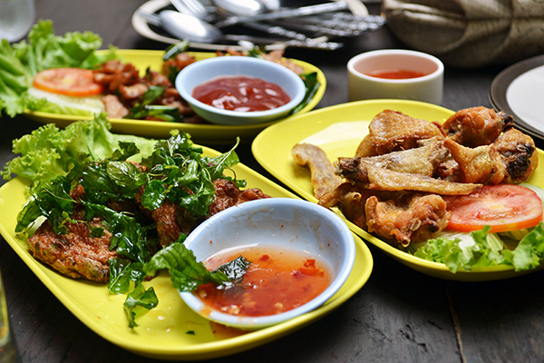 Amphawa Floating Market