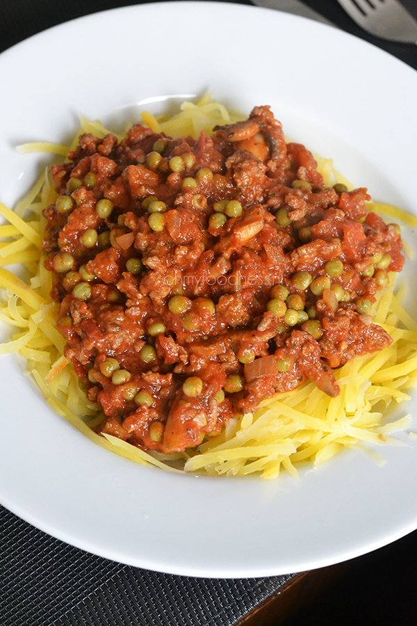 Spaghetti van koolraap met bolognesesaus