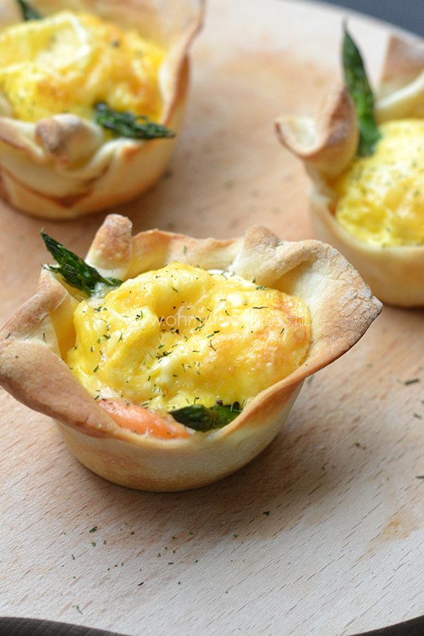 Mini Quiches met gerookte zalm en groene asperges