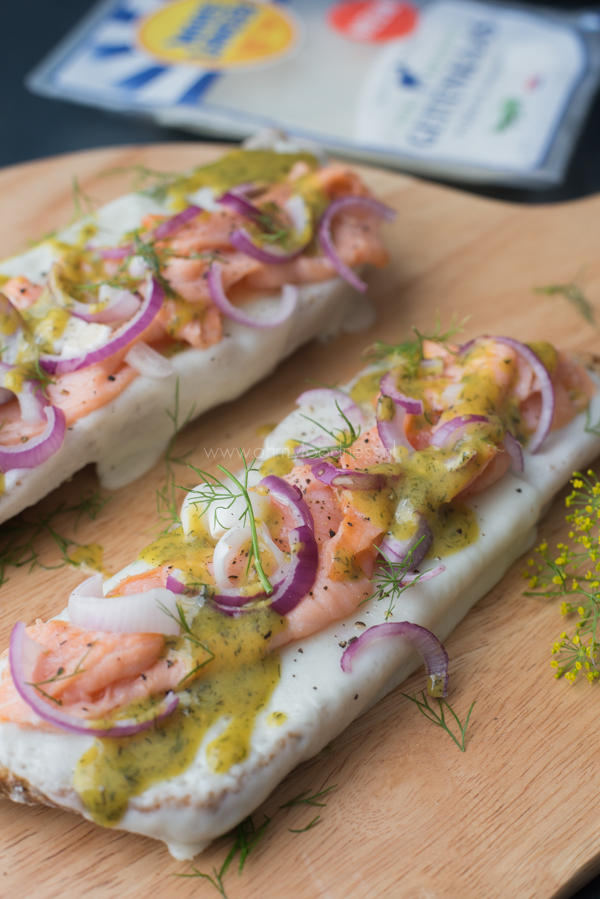 Broodje geitenkaas met zalm