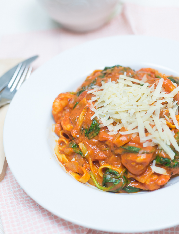 Eenpanspasta: Tagliatelle met gamba's en spinazie