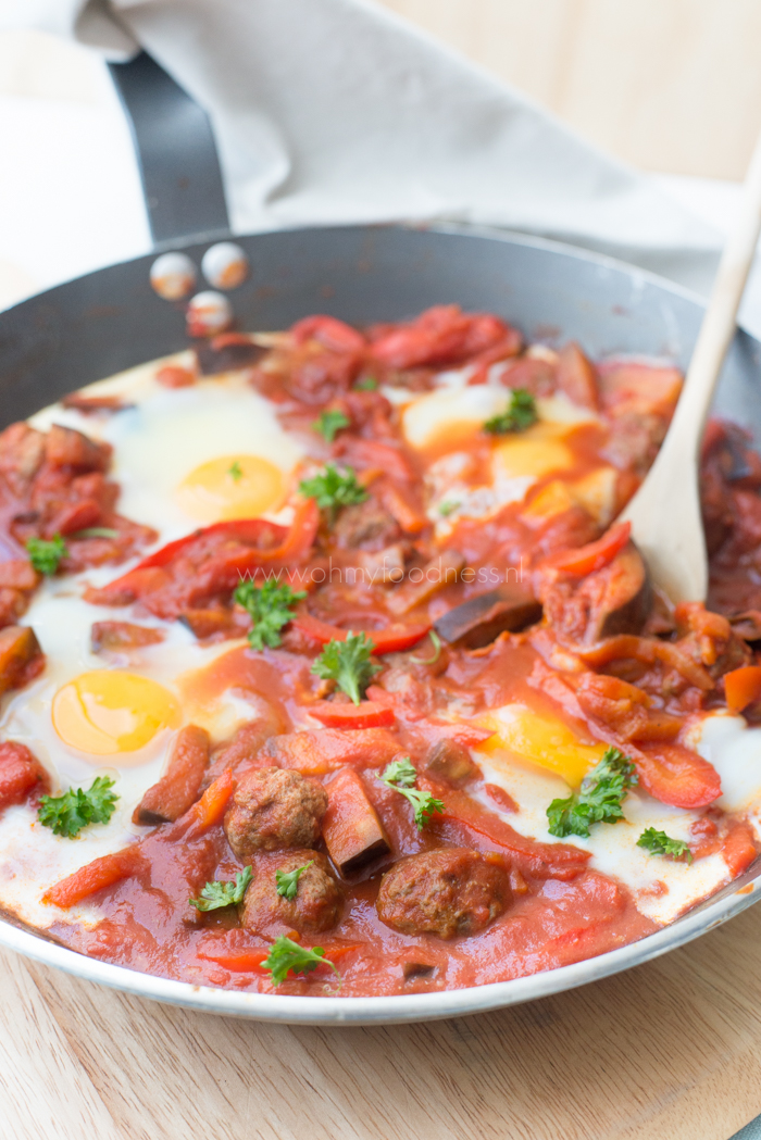 Shakshuka met aubergine en gehakt