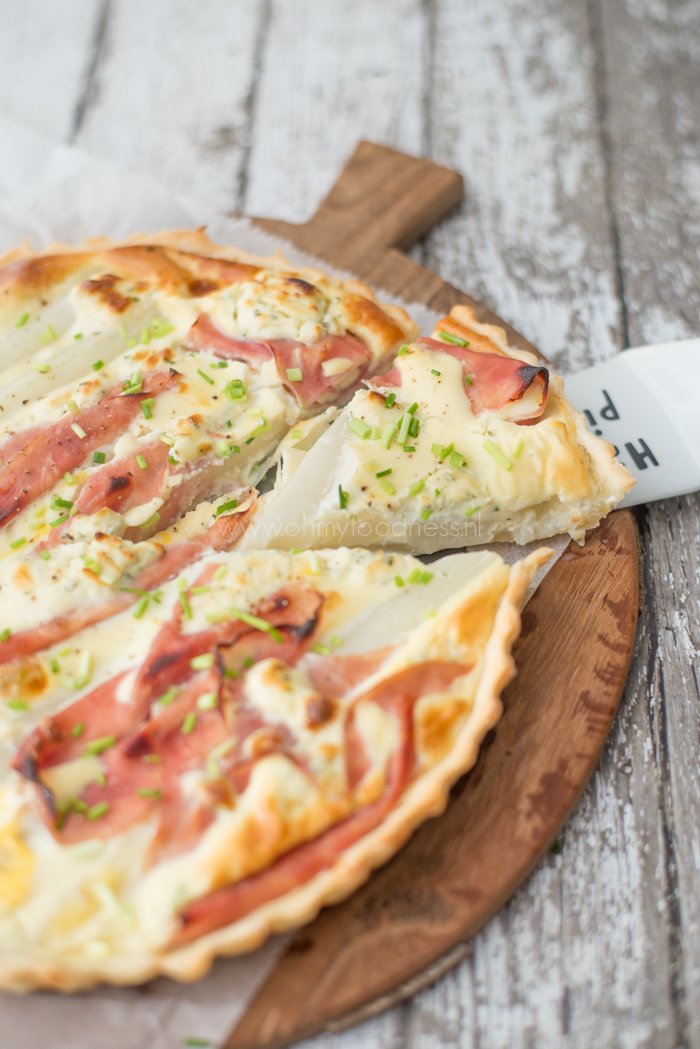 Witte aspergequiche met ham