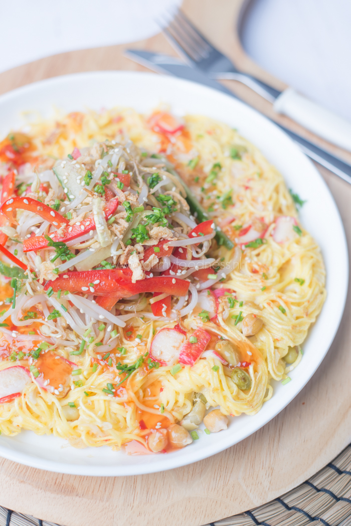 Noedelpannenkoek met taugésalade