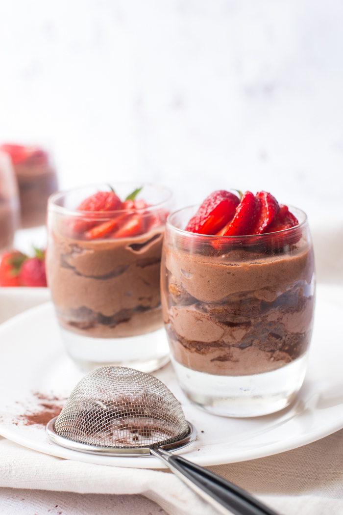 Chocoladetiramisu met verse aardbeien