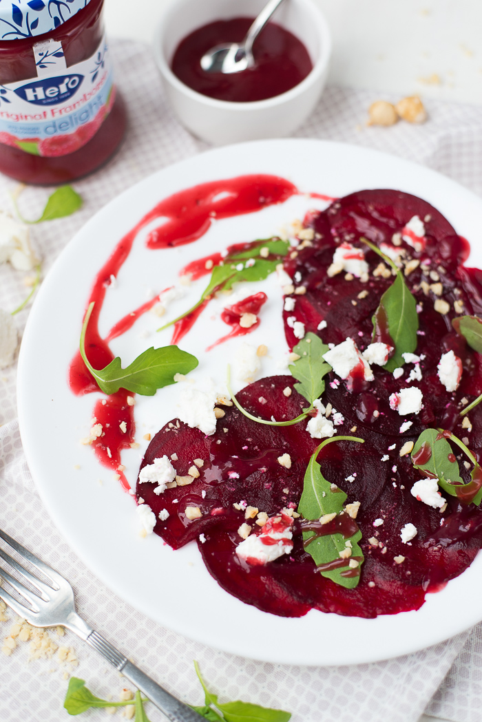 Bietencarpaccio met frambozendressing & geitenkaas