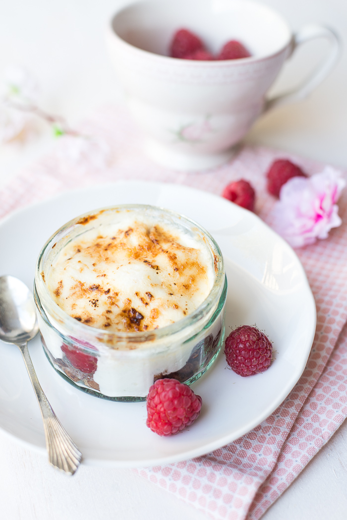 Yoghurt creme brulee