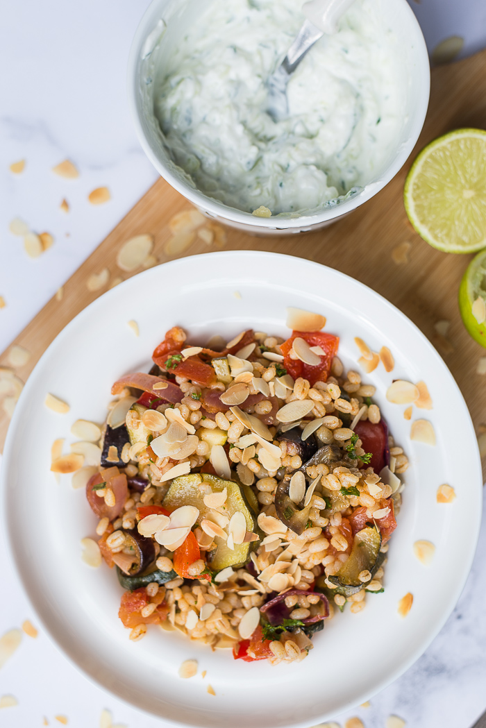 Salade van parelgort met gegrilde groenten