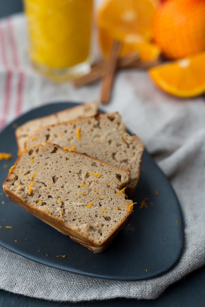 Sinaasappel-boekweitcake met kaneel