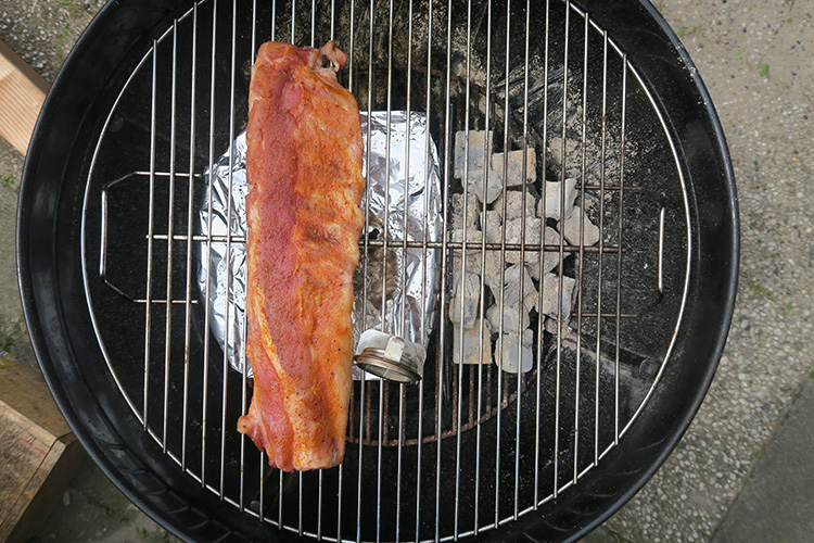 Spareribs bereiden op de barbecue