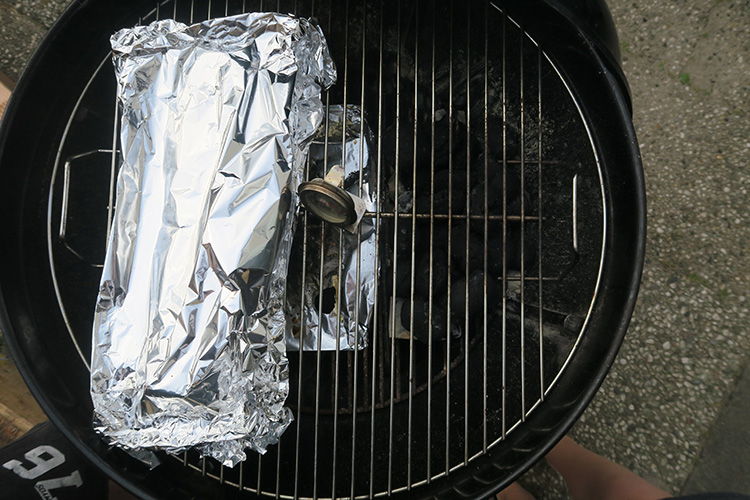 Spareribs bereiden op de barbecue