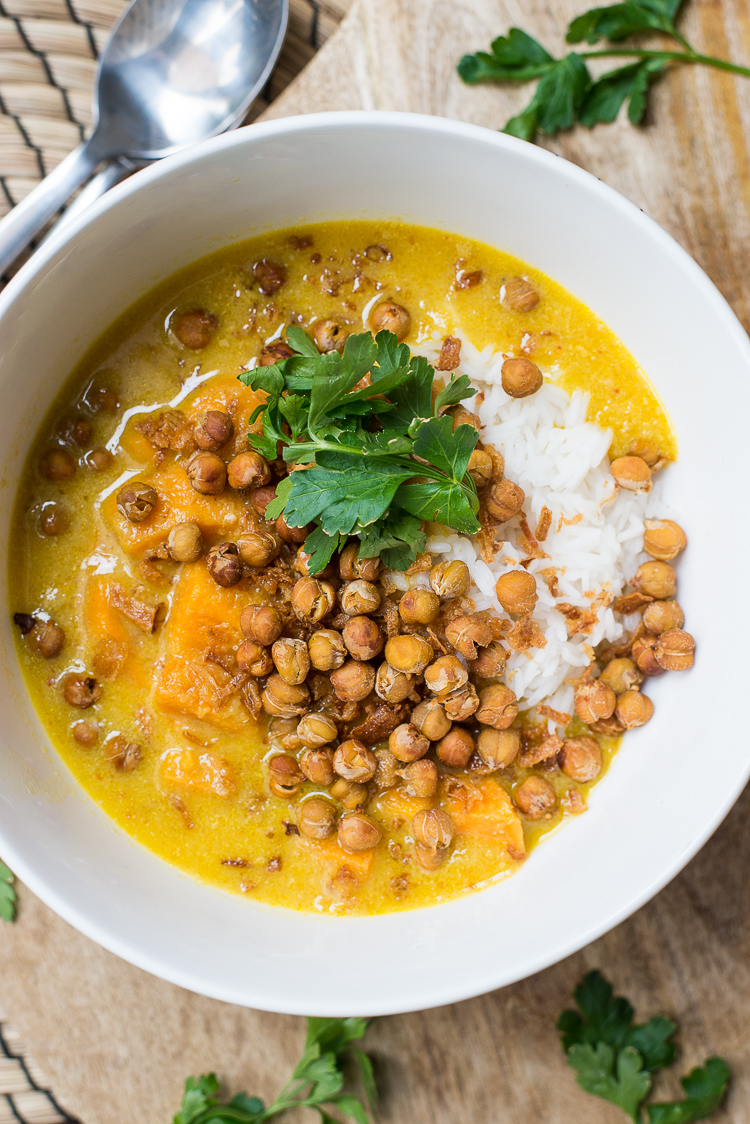 Zoete aardappelcurry met citroengras