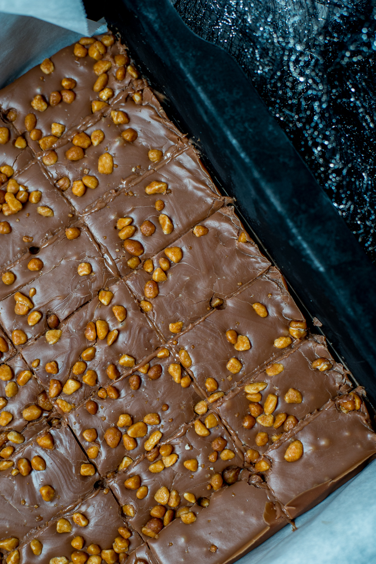 Baileysfudge met karamel crisp