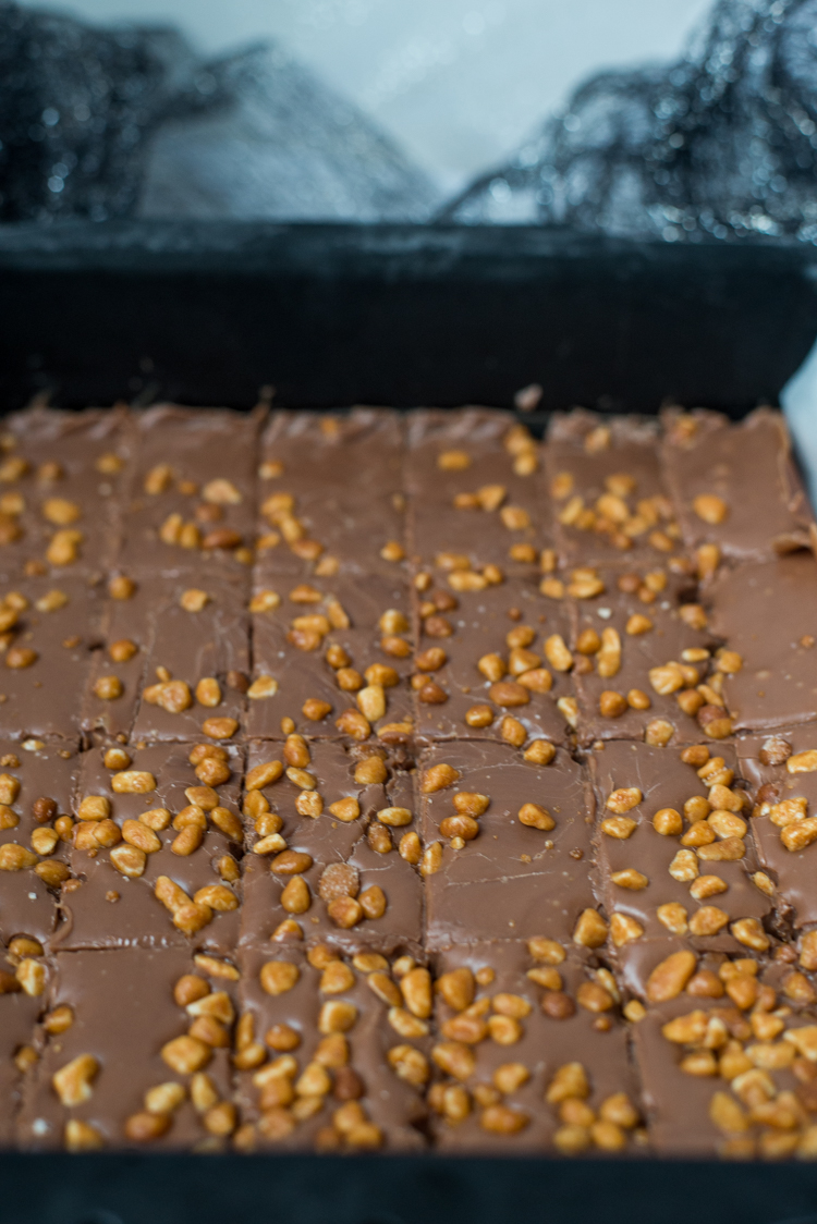 Baileysfudge met karamel crisp