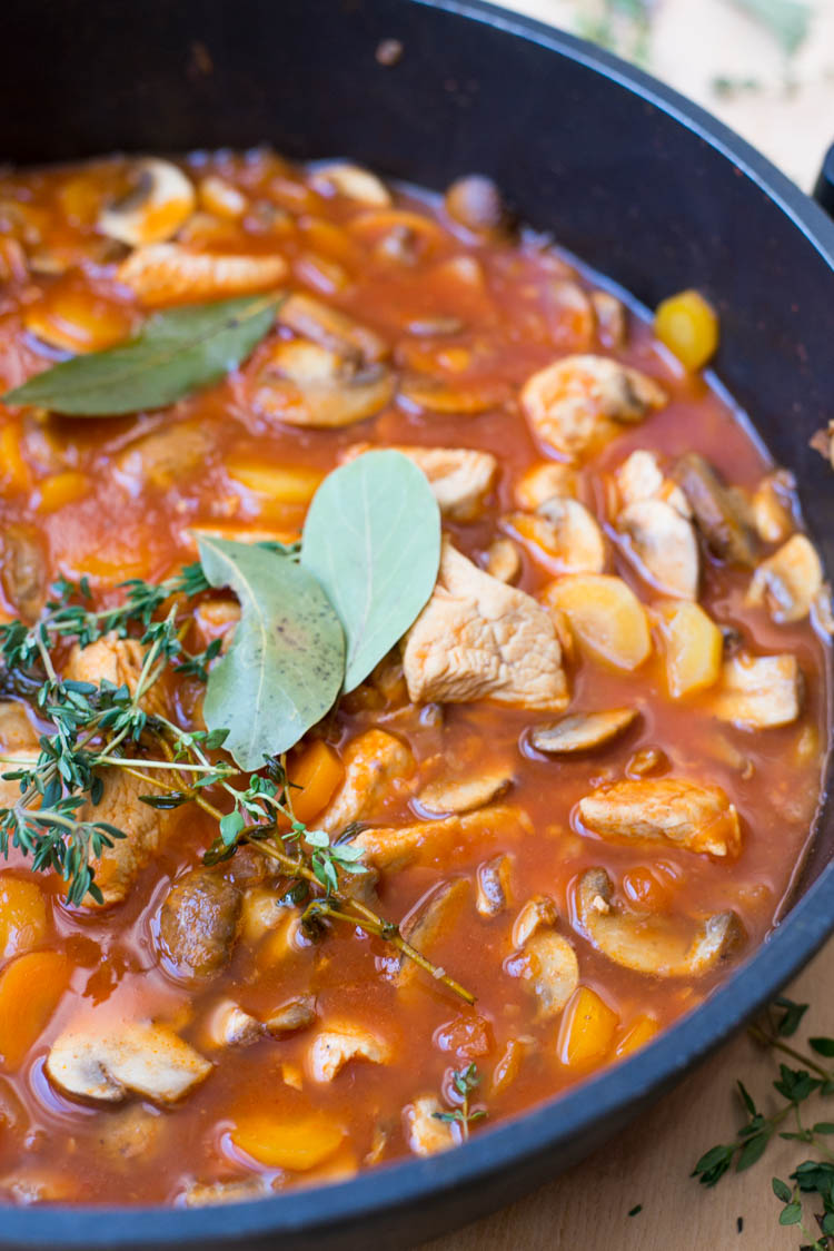 Kalkoenstoofpotje met champignons en wortel