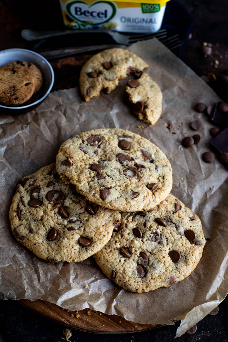 Vegan chocolate chip cookies