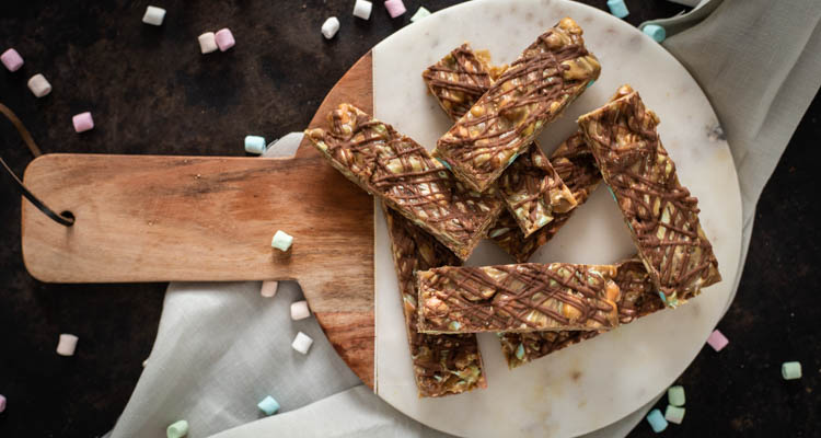 Karamelrepen met stroopwafel en marshmallows