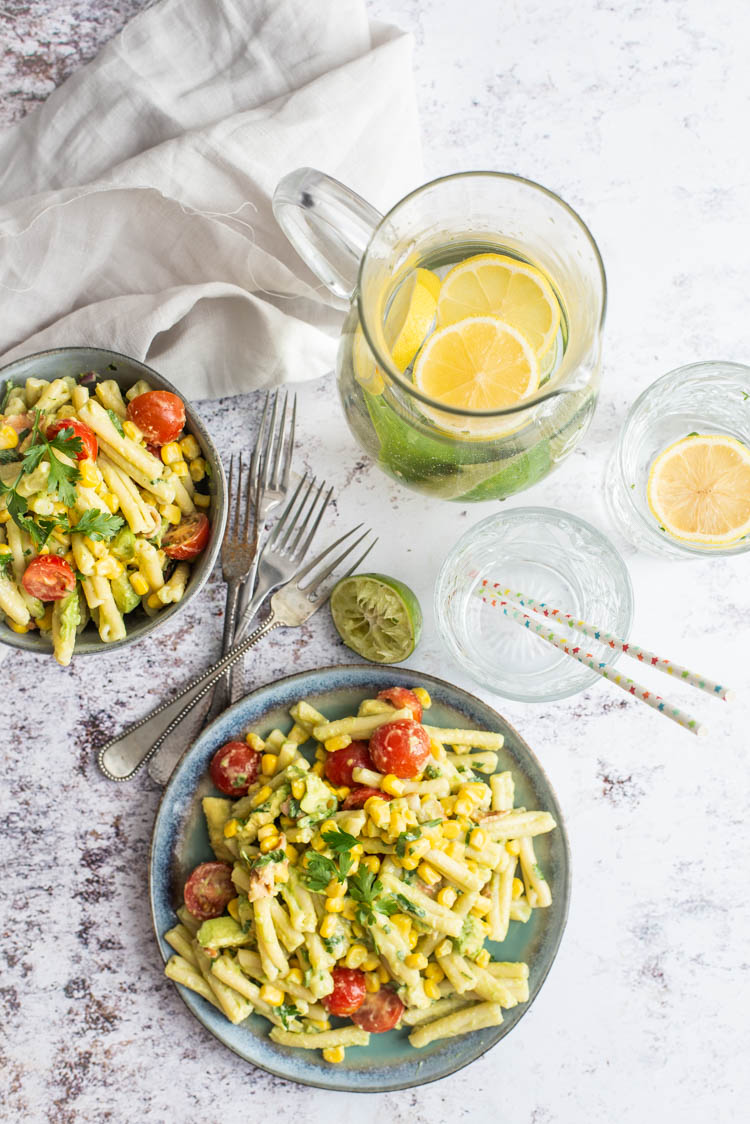 Avocado pastasalade