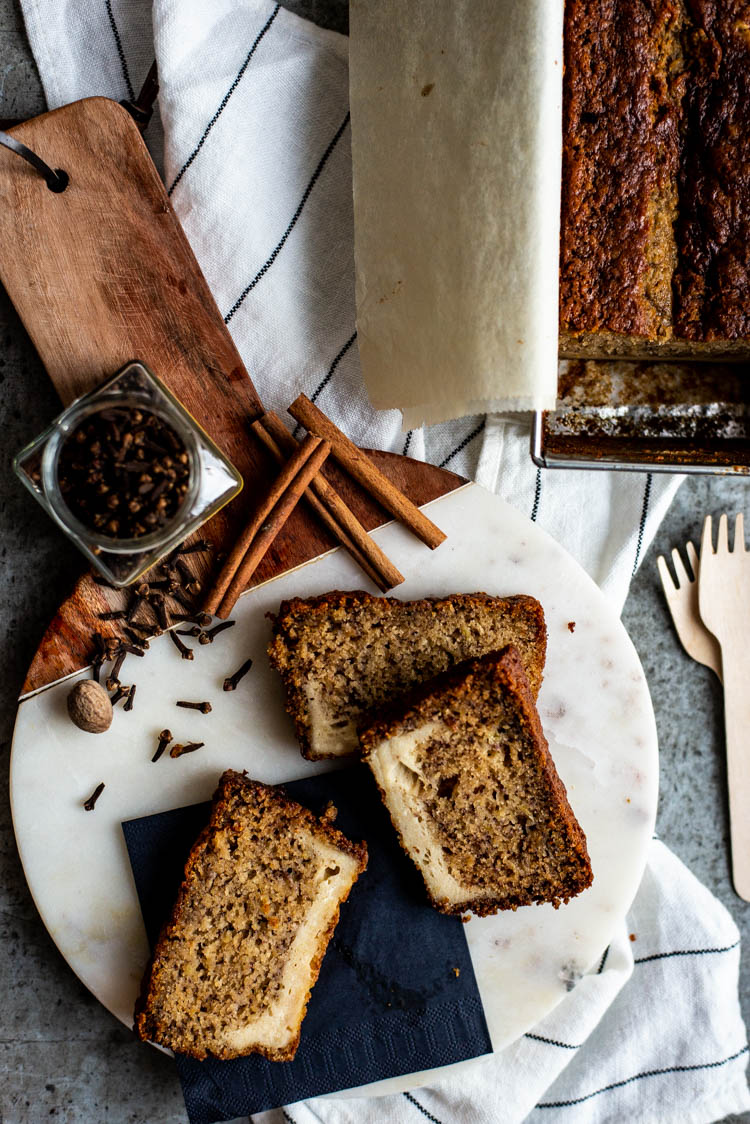 Bananenbrood met pumpkin spice roomkaasvulling