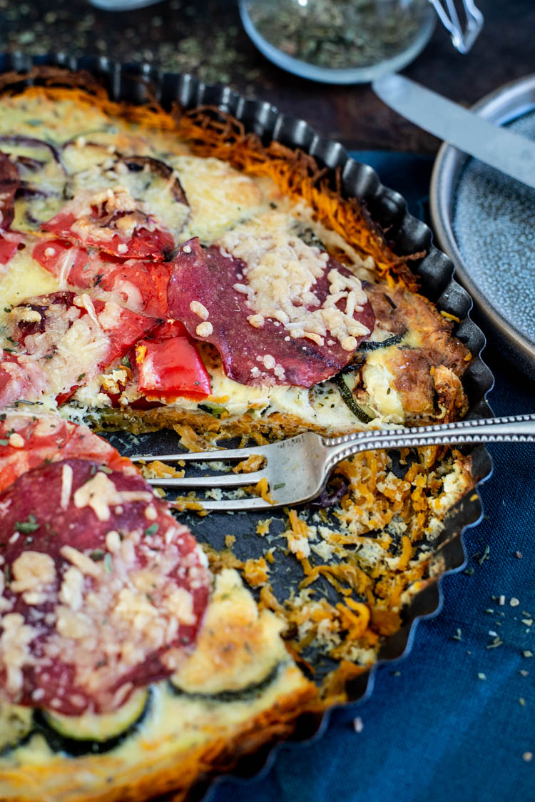 Quiche van zoete aardappel met gegrilde groenten