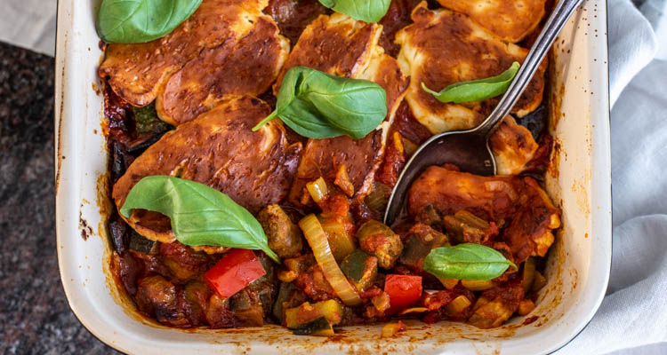 Halloumi-bake met lamsworstjes