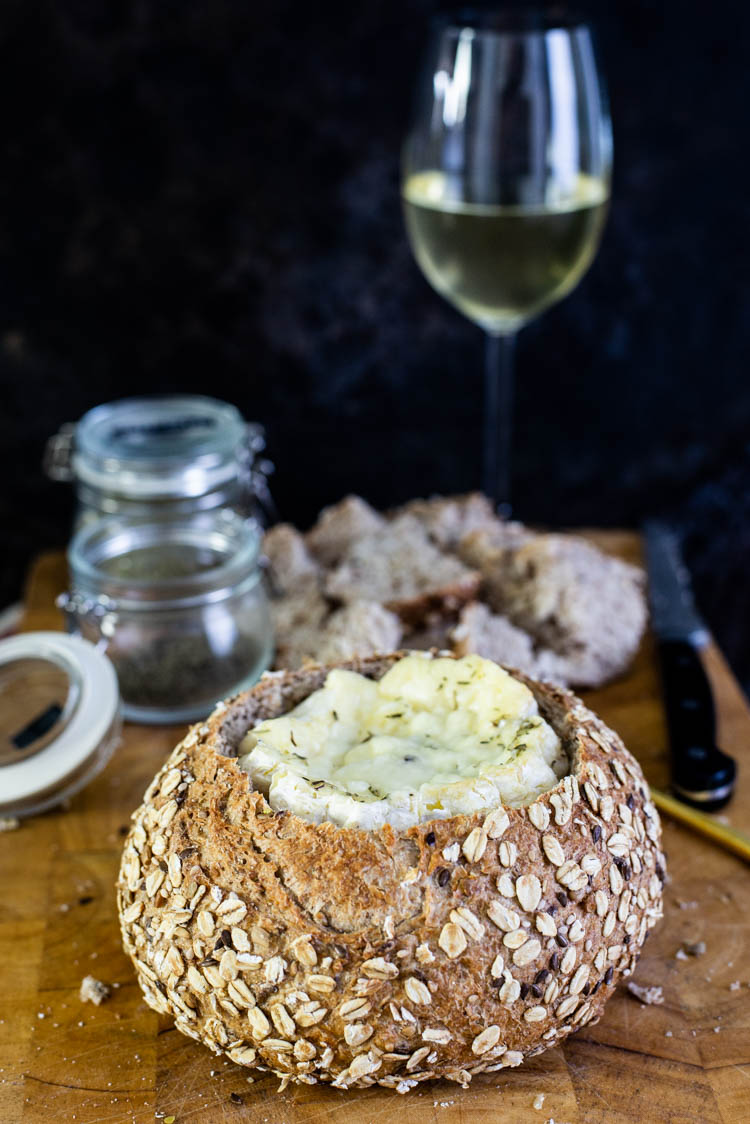 Camembert in brood