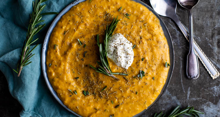Geroosterde pompoen en aardappelpuree