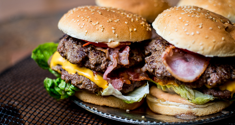 Dubbele bacon burger