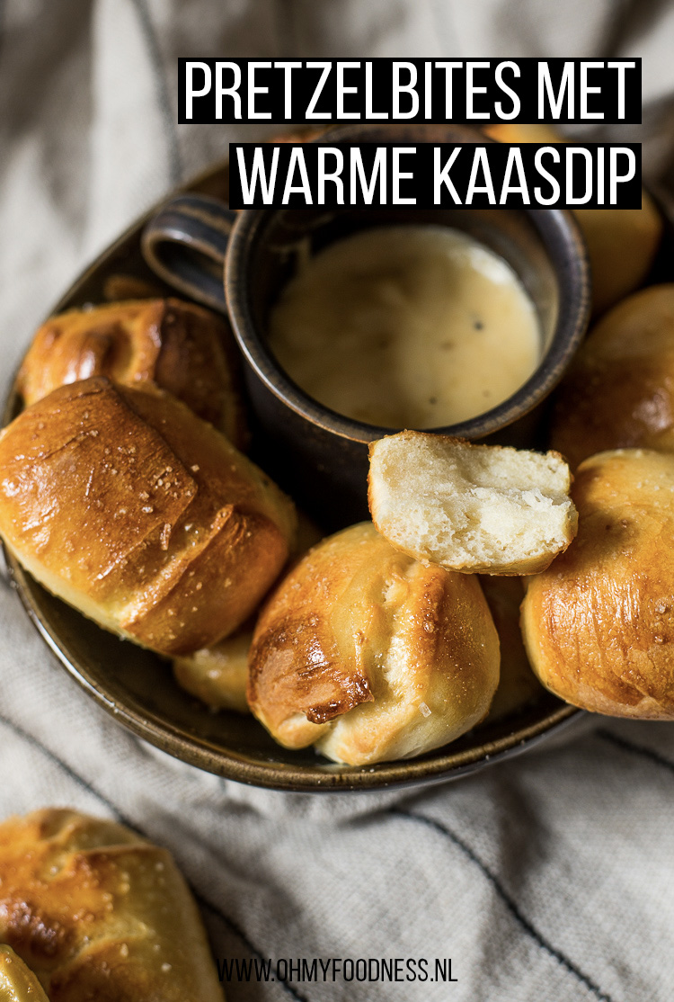 Pretzelbites met warme kaasdip