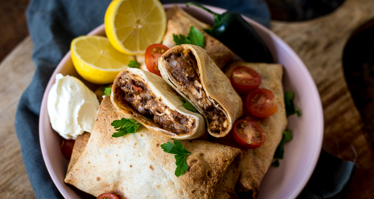 Chimichanga's met kip