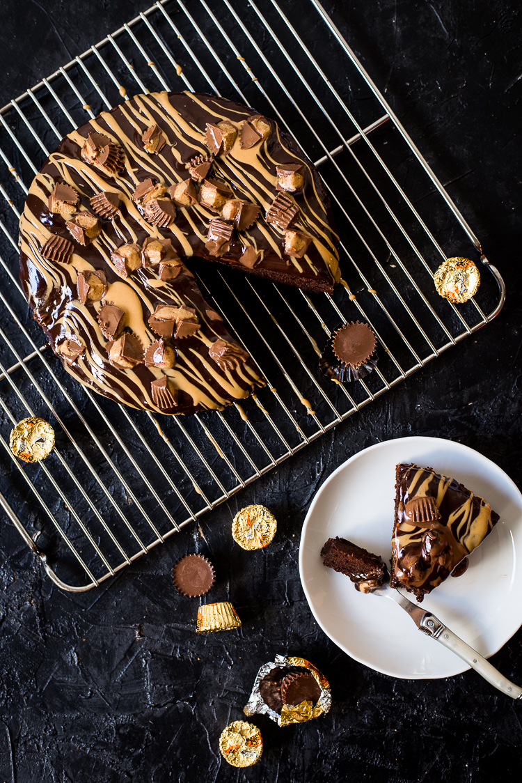 Chocolade-pindakaascake uit de slowcooker