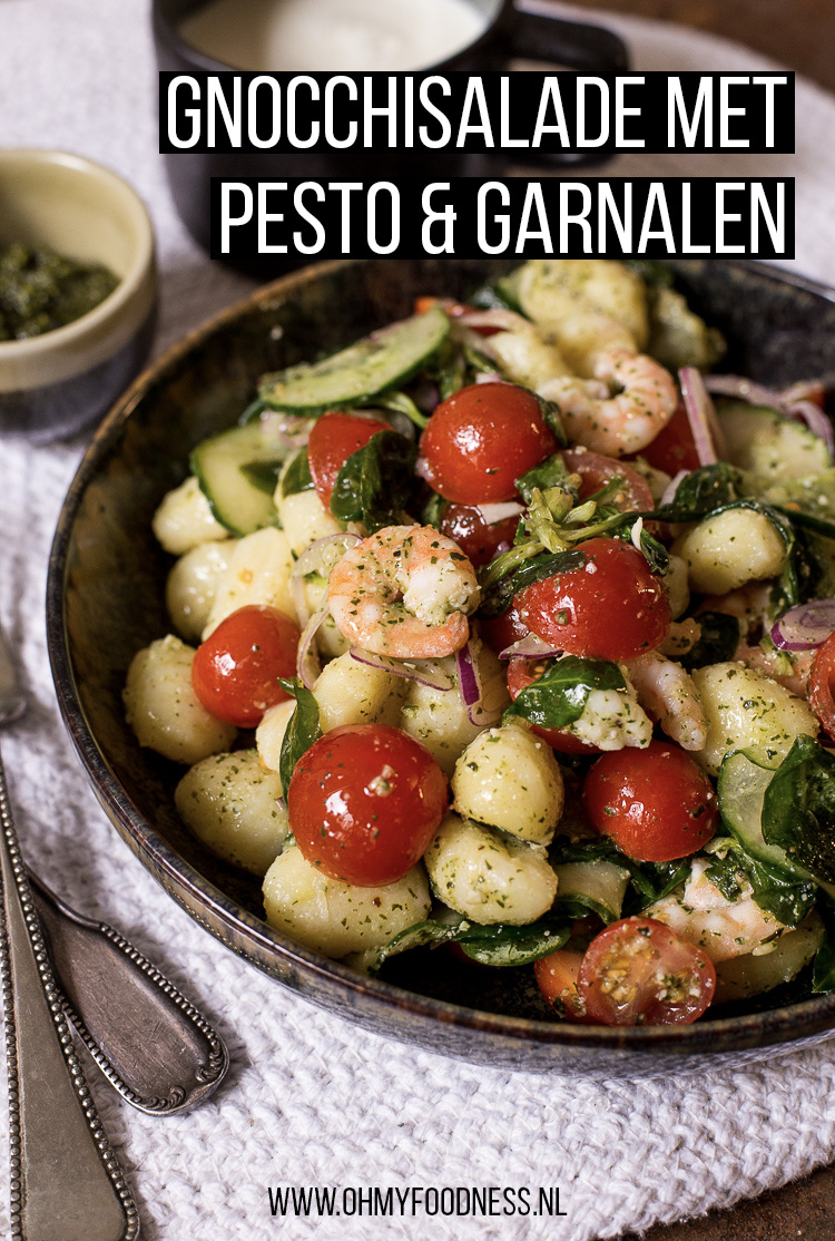 Gnocchisalade met pesto en garnalen