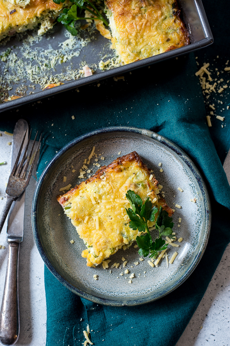 Omelet uit de oven met prei en spek