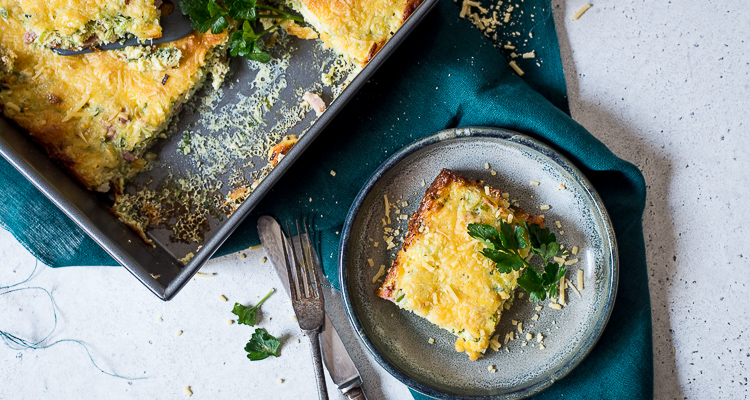 Omelet uit de oven met prei en spek