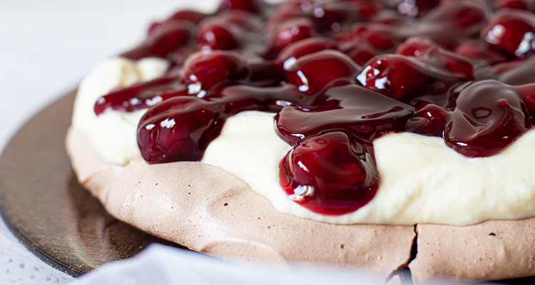 Chocoladepavlova met kersen