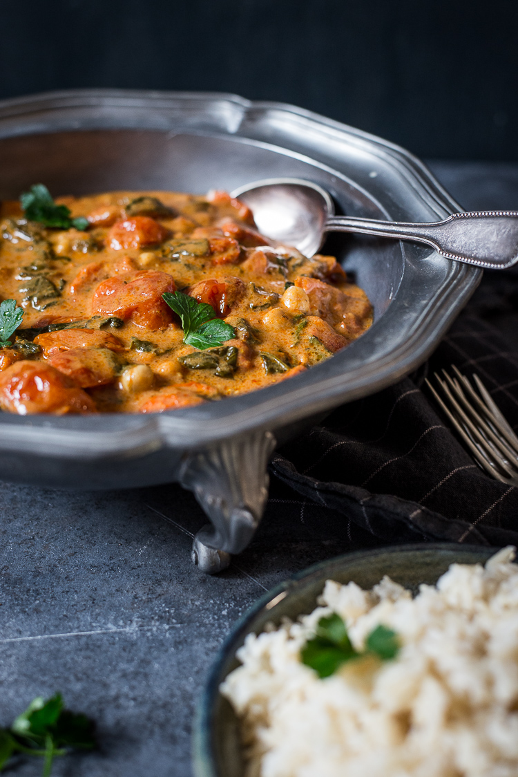 Kikkererwten & Spinaziecurry met zongedroogde tomaat