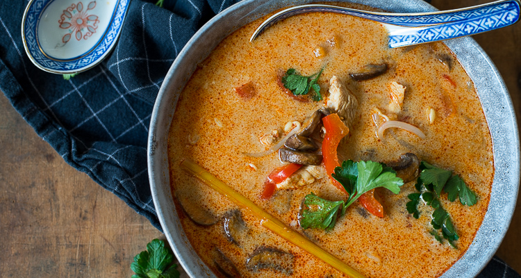 Pittige Thaise pindasoep