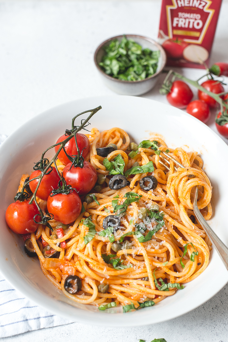 Pasta Puttanesca met geroosterde cherrytomaatjes